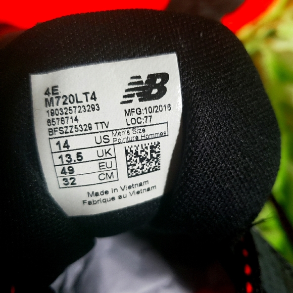 NEW BALANCE shoes - Picture 3 of 7